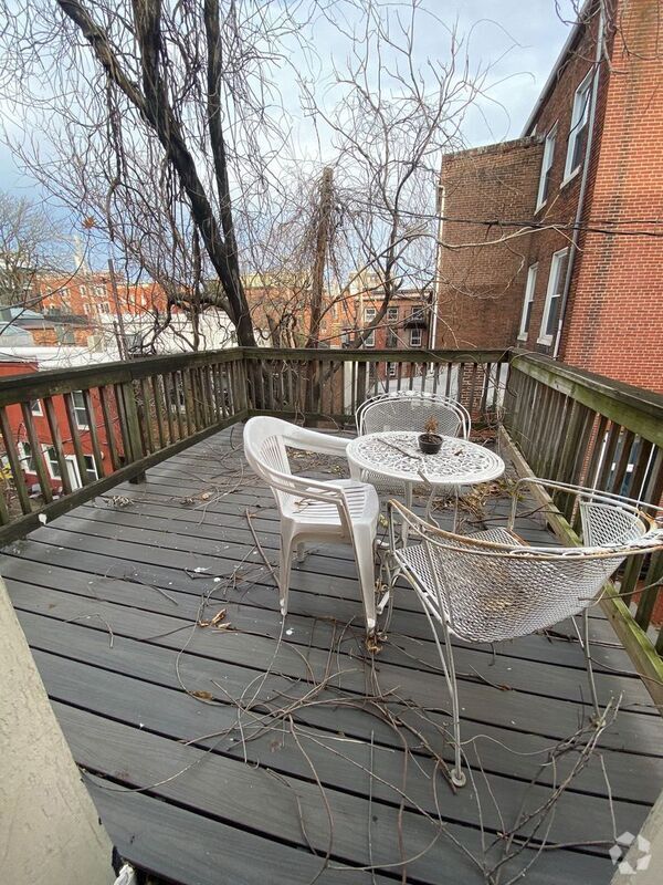 Building Photo - 24 E Mt Vernon Pl Unit 2B Rental
