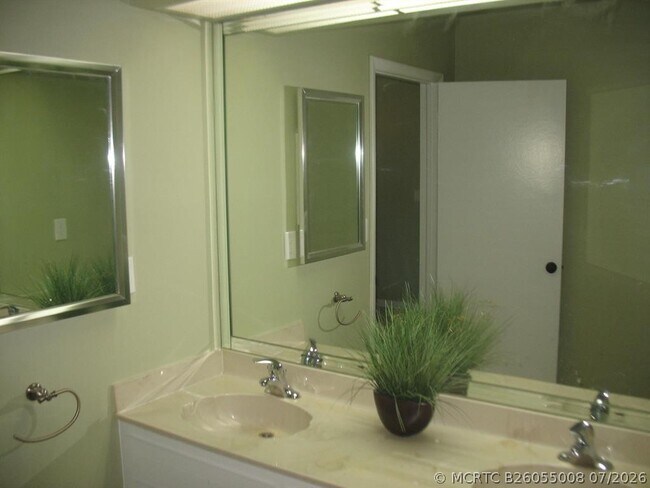 Photo - 1805 Richard Ln