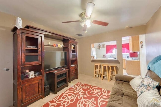 Photo - Charming 3 Bedroom Home in the Heart of Taft!