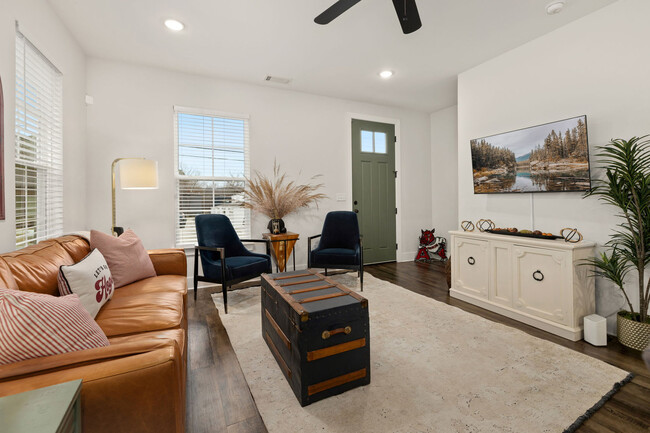 Photo - 310 M.L.K. Jr Blvd Apartamento Unidad ID1221920P