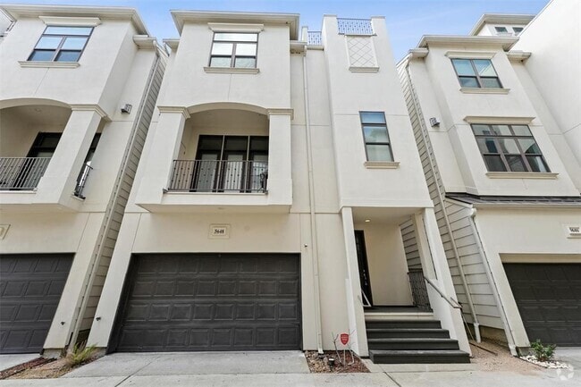 Building Photo - 5648 Larkin St Rental