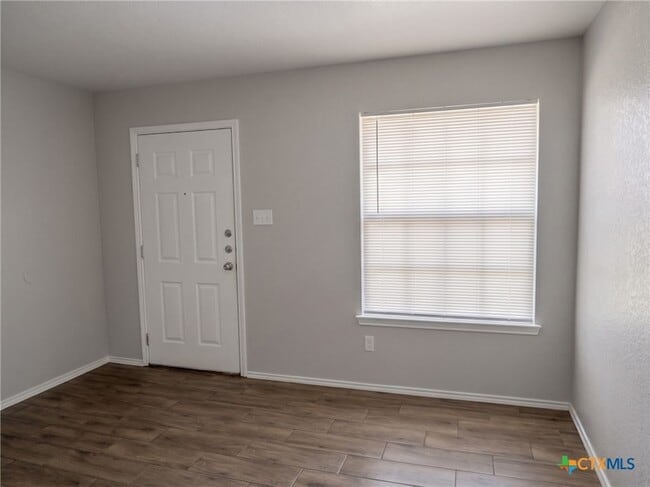 Photo - 2704 Edgefield St