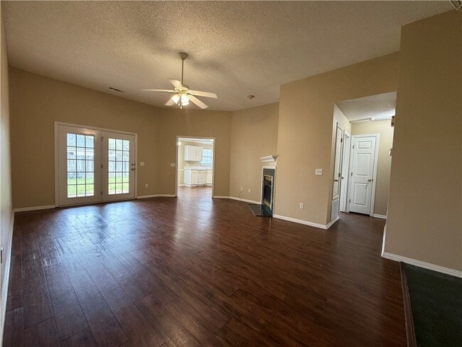 Photo - 2616 Meadow Lake St