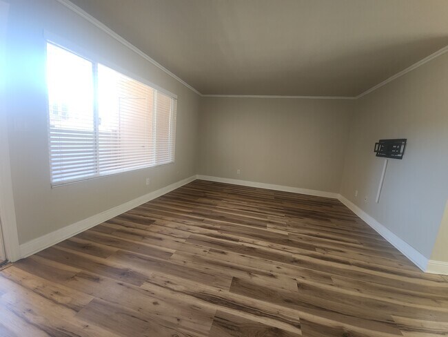 695 Sea Vale St Unit 102