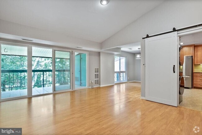 Building Photo - 11820 Breton Ct Unit 21-D Rental
