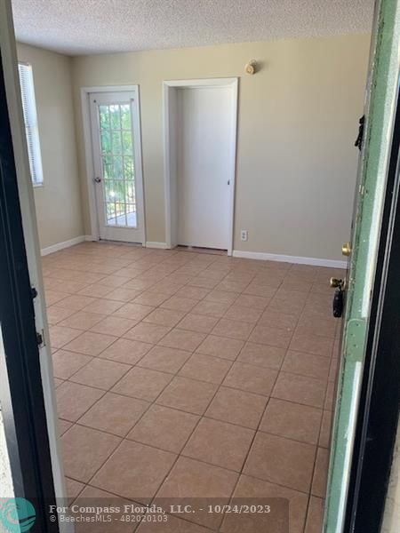 Photo - 728 Executive Center Dr