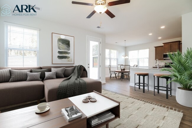 Photo - 135 Renwood Rd