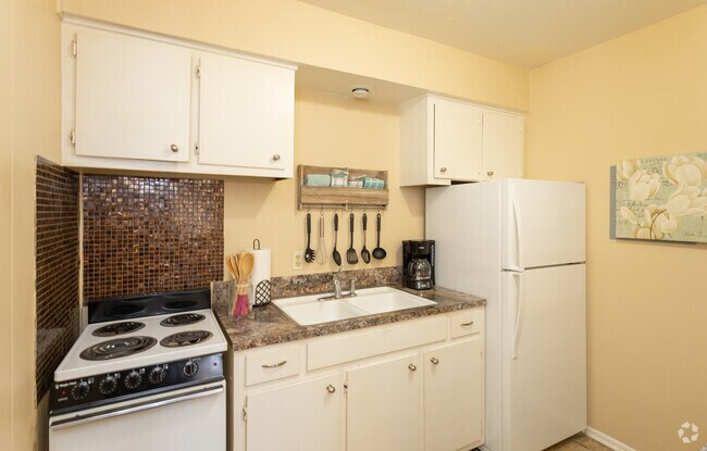 1HAB 1BA - 374 ft² - The Laurel Condos