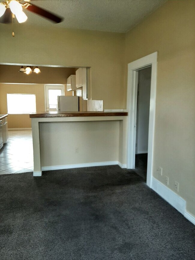 Photo - (1600 7th Ave)