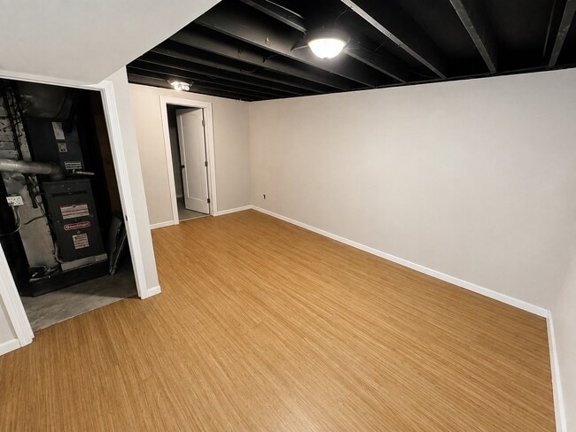 Photo - 539 S Deveron Dr