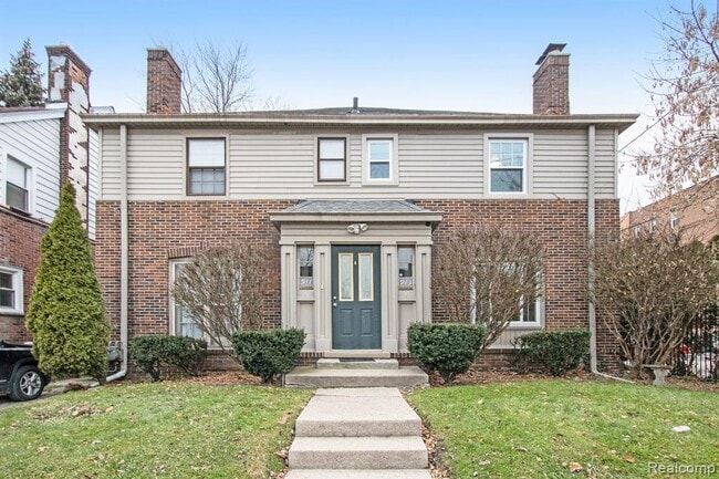 Building Photo - 913 Alter Rd