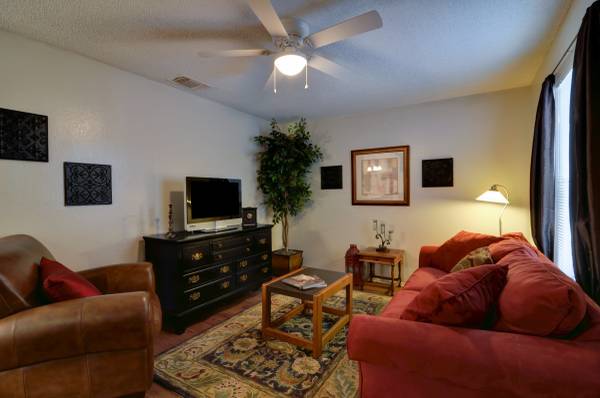 Photo - Darby Square