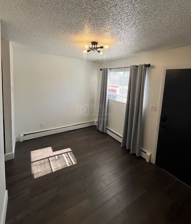 Photo - 30 Emery Way