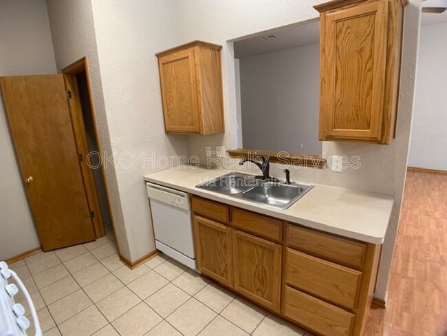 Photo - 16229 Everglade Ln