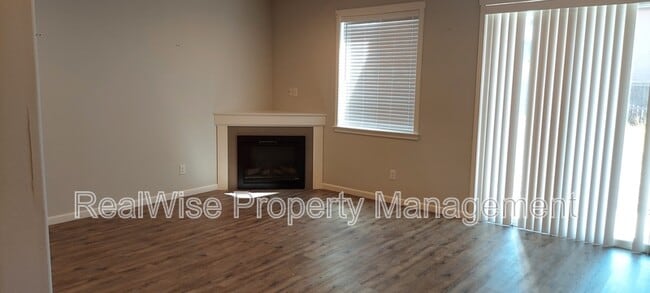 Photo - 5909 NE 57th Ave