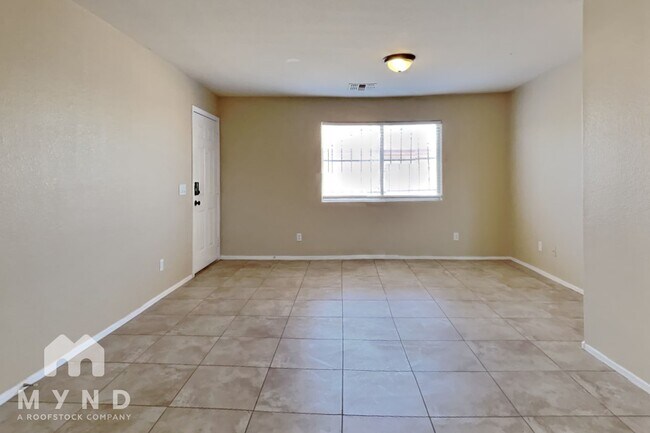 Photo - 2434 E Roeser Rd