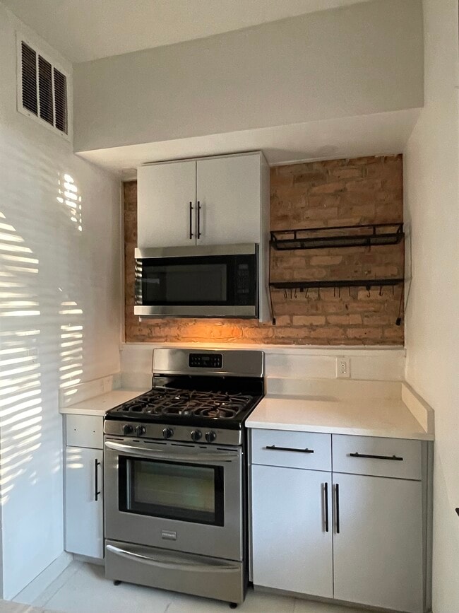 Photo - 7114 S Drexel Ave Unit 2