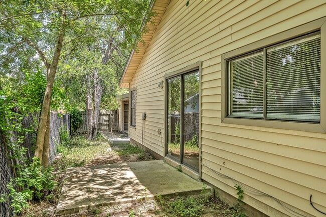 Photo - 1325 Bayou Dr