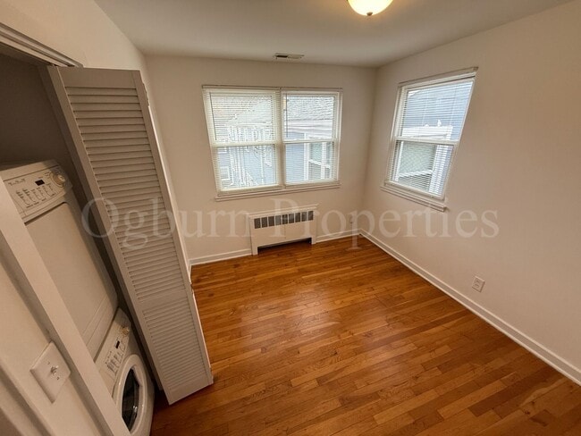 Photo - 2506-D Miller Park Cir-2BR/1BA-2nd Floor APT!!!