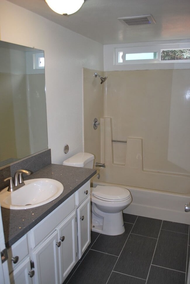 Photo - 822 Unit 274