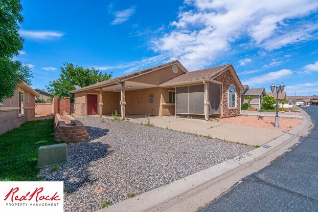 Photo - 2 Bedroom and 2 Bathroom Home near Quail C...
