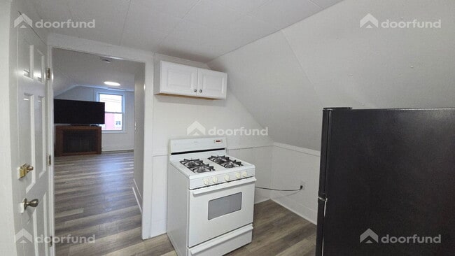 Photo - 50 Summer St