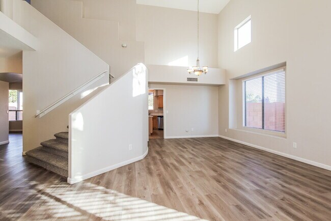 Photo - 3918 Escuda Dr