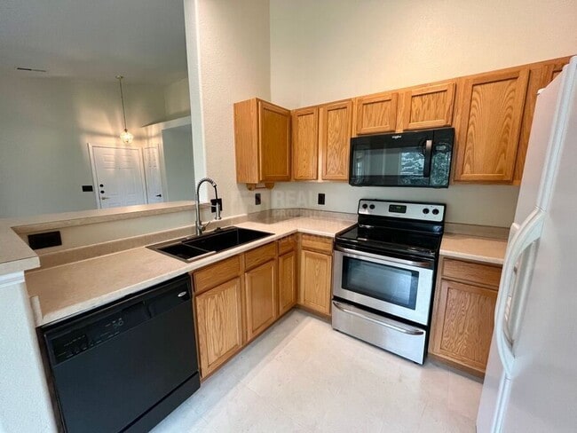 Photo - 3928 Riviera Grove Unit 203