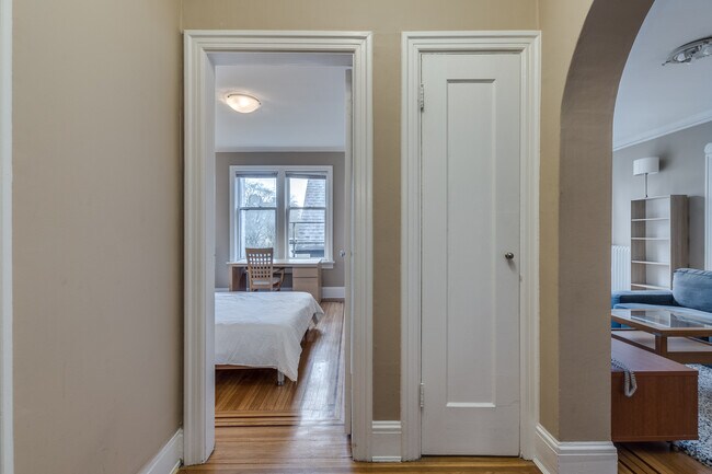 Photo - 935 Jervis St Unit 12