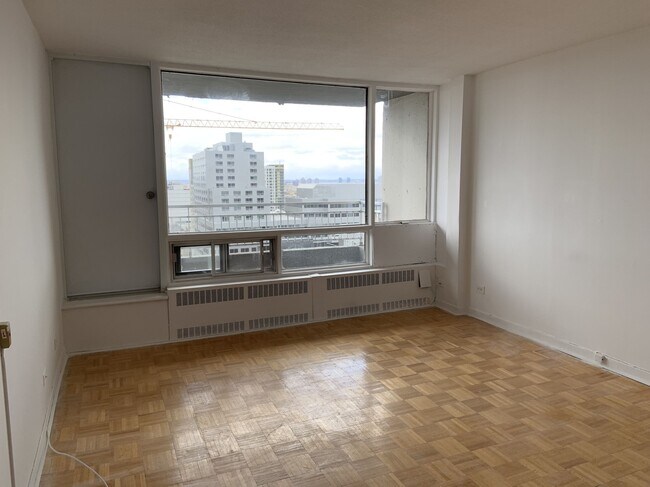 Photo - 1975 Maisonneuve Blvd W Unit 1902