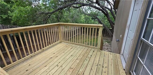 Photo - 375 Fantail Loop