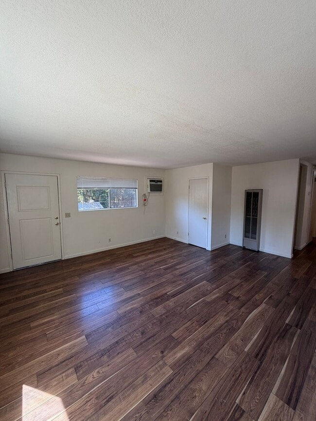 Photo - 1448 Warner St Unit B
