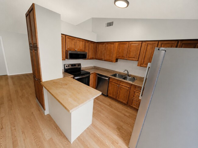 Photo - 907 Orange Ave Unit 907