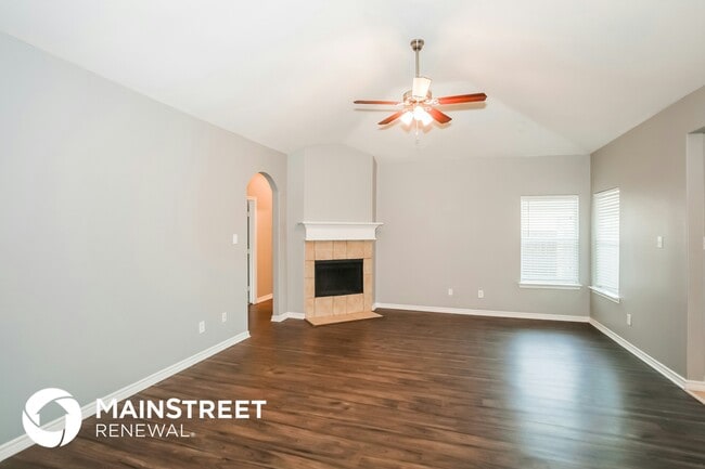 Photo - 2028 Alanbrooke Dr