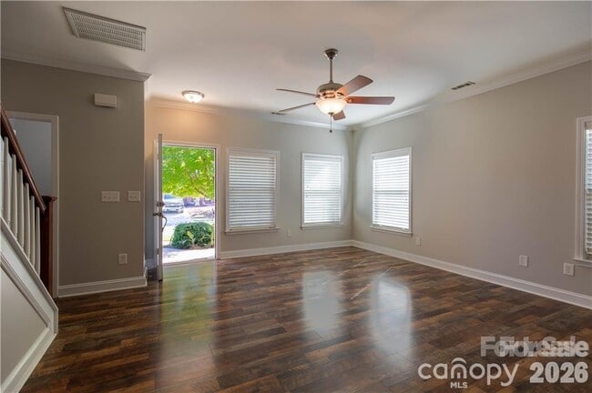 Photo - 123 Colville Rd