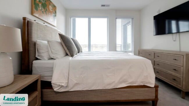 Photo - 1215 N Fayette St Unidad 206