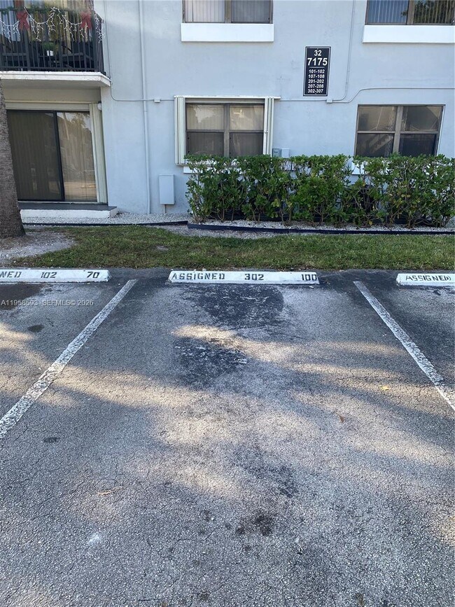 Photo - 7175 NW 179th St Unit 302