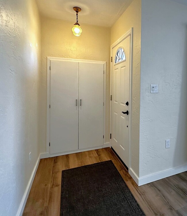 Photo - 3 Bedroom/2.5 Bathroom Novato Home - 1012 Second Street