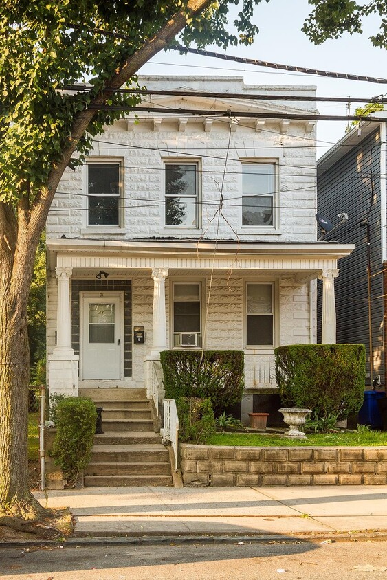 Photo - 43 W 26th St (Bayonne, NJ)