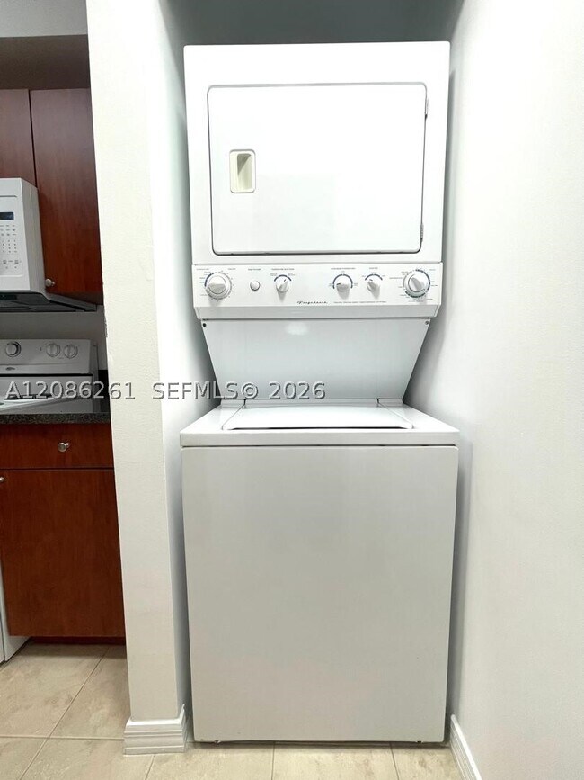Photo - 115 SW 11th St Unit 704