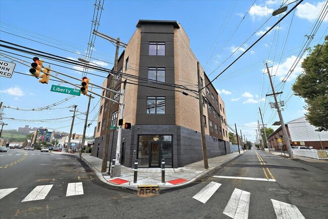 Building Photo - 4237 Bergen Turnpike Unit 4F