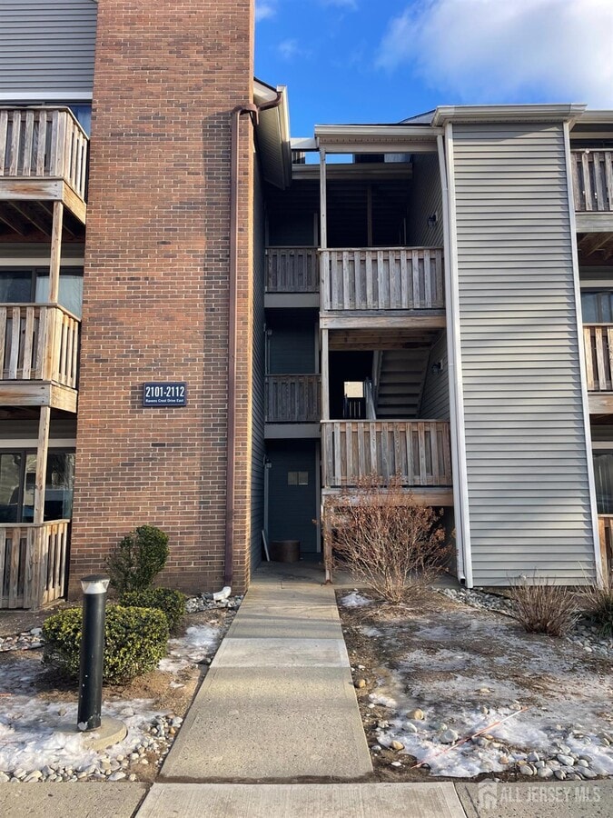 Photo - 2107 Ravens Crest Dr