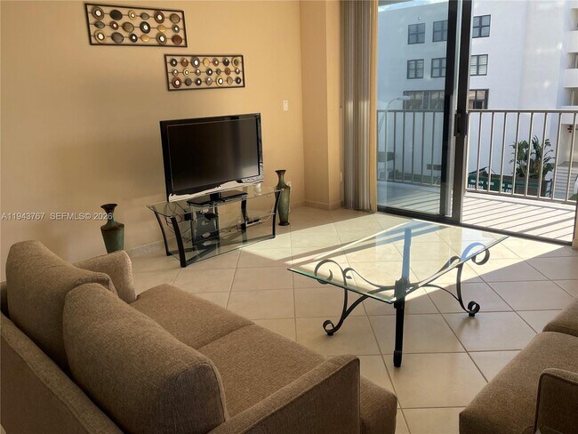 Photo - 2625 Collins Ave Unit 301