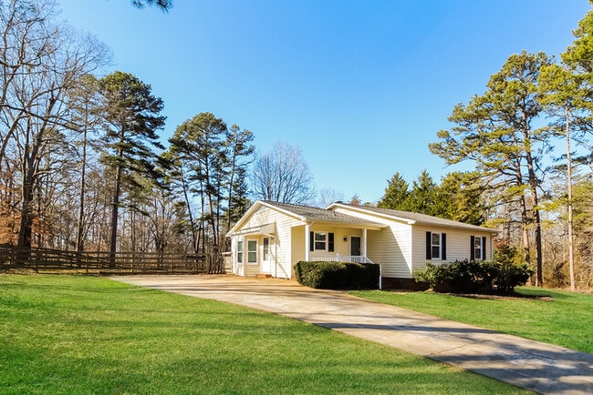 Photo - 412 McCue St
