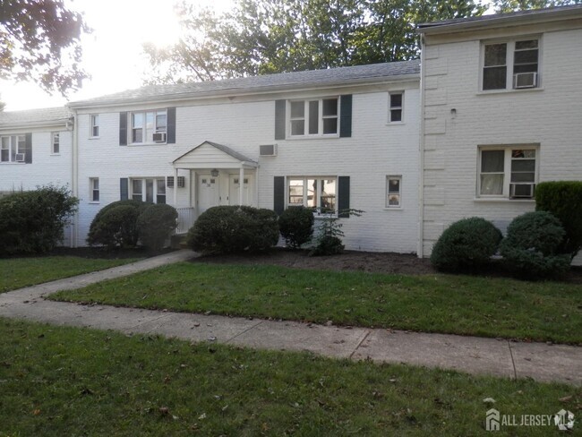 Building Photo - 39A Garfield Park Unit B Rental