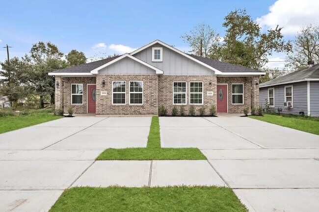 5222 Bataan Rd