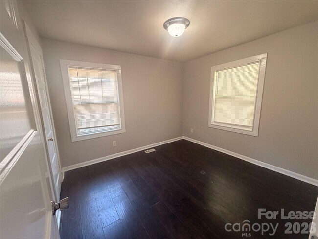 Photo - 825 Rodey Ave