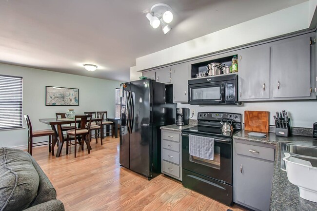 Kitchen - 2003 Rosecliff Dr Unit 2
