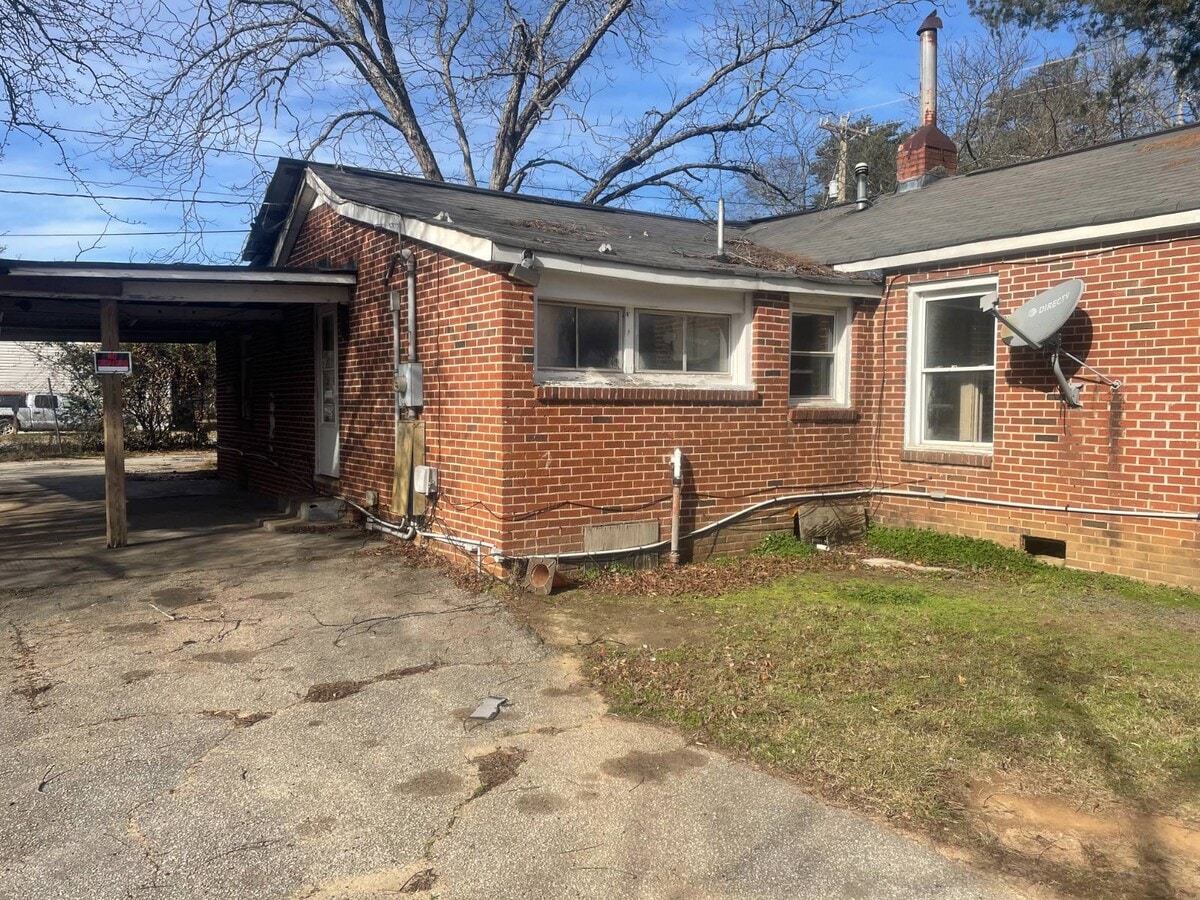 Photo - 330 E Roosevelt Dr