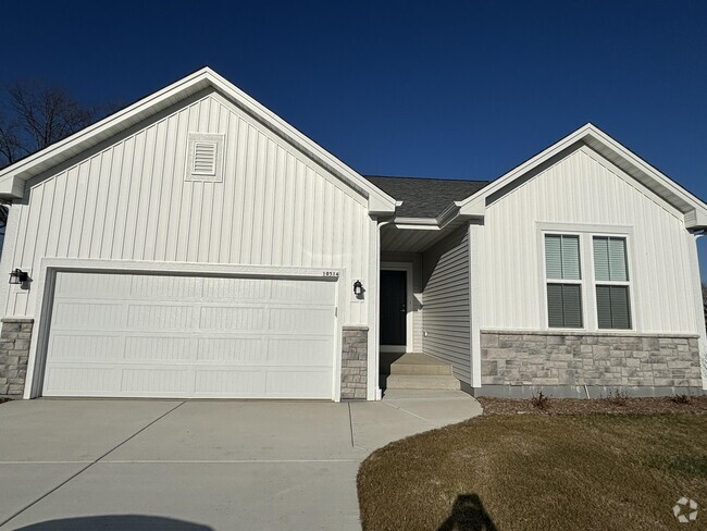 Building Photo - 10514 Button Bush Dr Rental